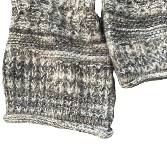 Universal thread women's size small chunky knit sweater with flared arms - Picture 2 of 5